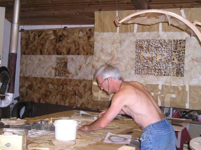 Ren Vidal travaille aux Banderas dans l'Atelier (21/08/2003)
