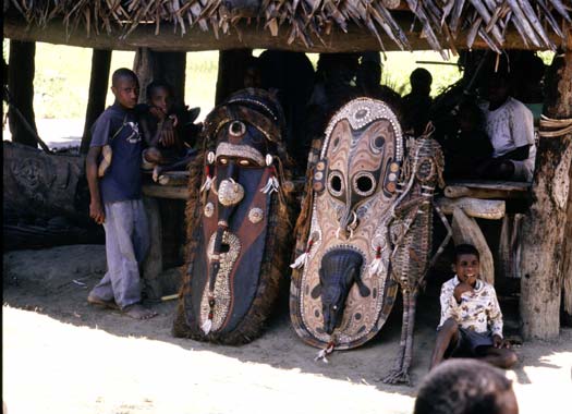 Tambunum Village, Middle Sepik River Joe Maierhauser, 2003